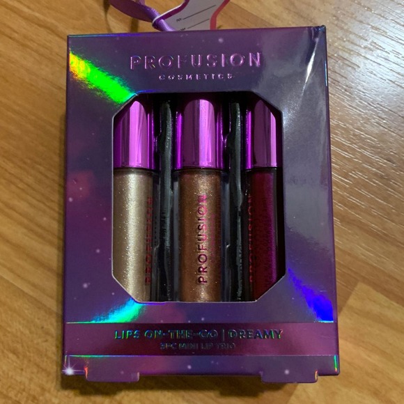 Profusion Lips on the go‎ - Picture 1 of 2